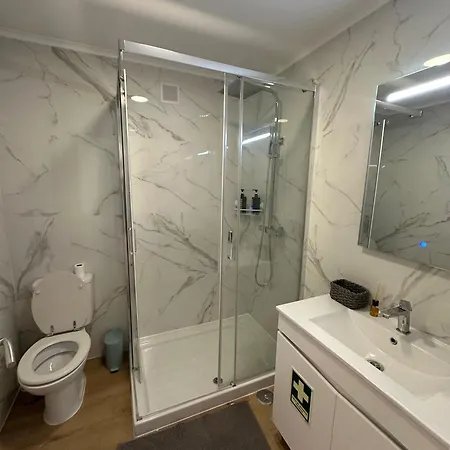 Modern With Private Terrace - Near Beaches * Setúbal